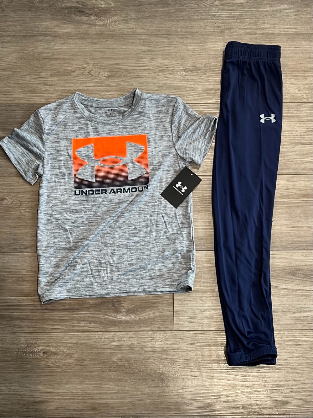 Under Armour Boys 3T Drifit Shirt & Joggers Set, New